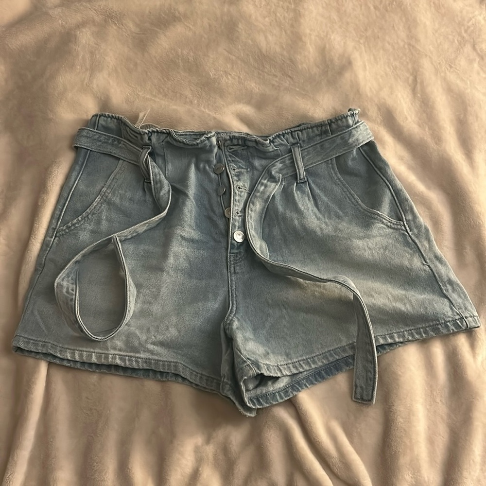 American Eagle Vintage button up shorts